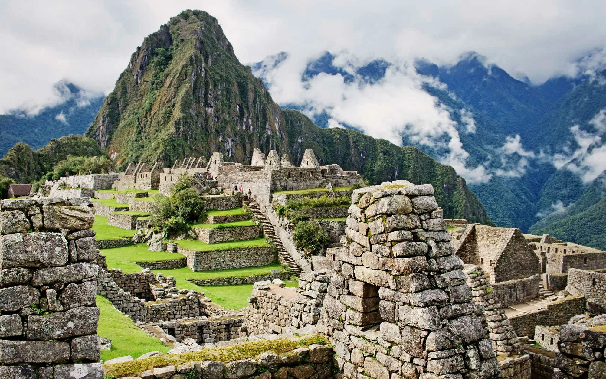 Machu Picchu at Dawn: A Magical Early Morning Spectacle